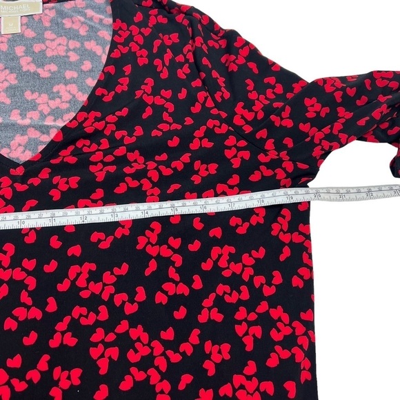 Michael Kors V-Neck Black Top w/Hearts 3/4 Sleeves Size M - Picture 8 of 8